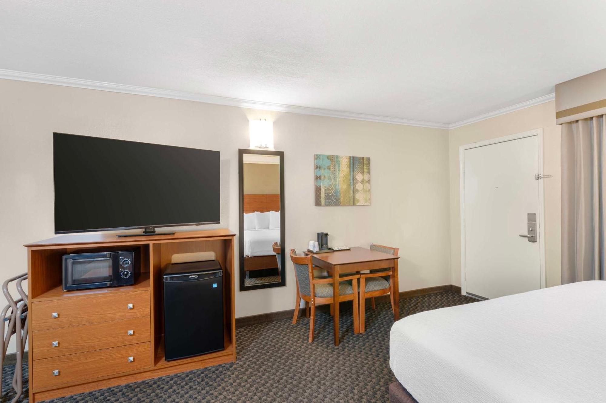 Best Western Oxnard Inn Εξωτερικό φωτογραφία