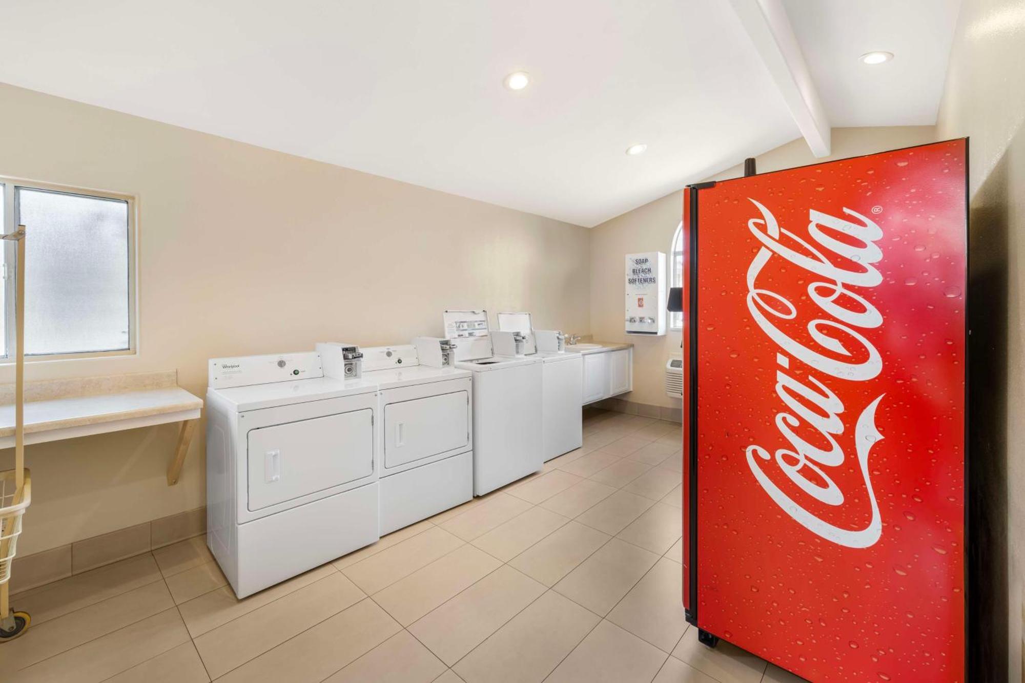 Best Western Oxnard Inn Εξωτερικό φωτογραφία