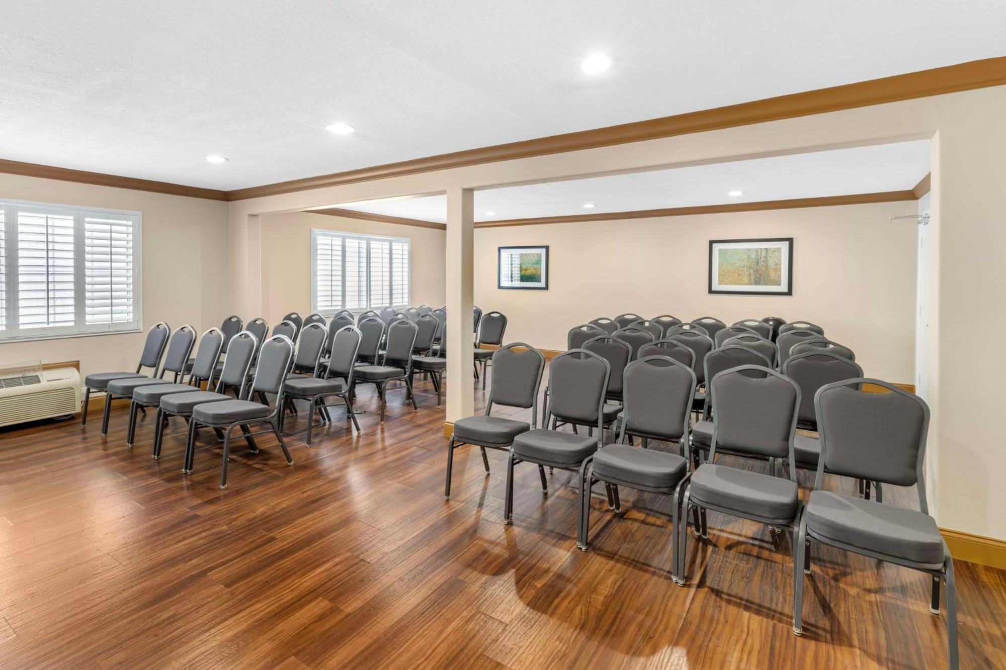 Best Western Oxnard Inn Εξωτερικό φωτογραφία